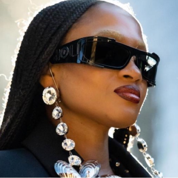 Versace Sunglasses, New 240 - Picture 6 of 6